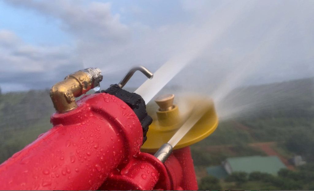 thiet bi tuoi nuoc aqua gun 3